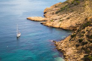 zeezicht vanaf de vuurtoren in Albir